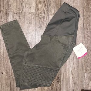 Maternity jeans 👖 🤰